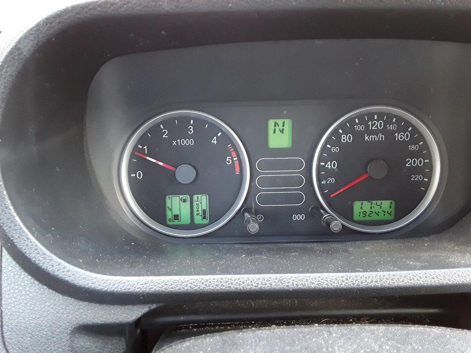 Ford Fusion 2004 — photo 7