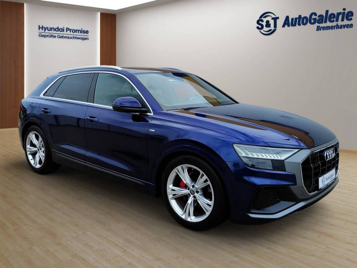 Audi Q8 55 TFSI Mild Hybrid 3.0 quattro foto 2
