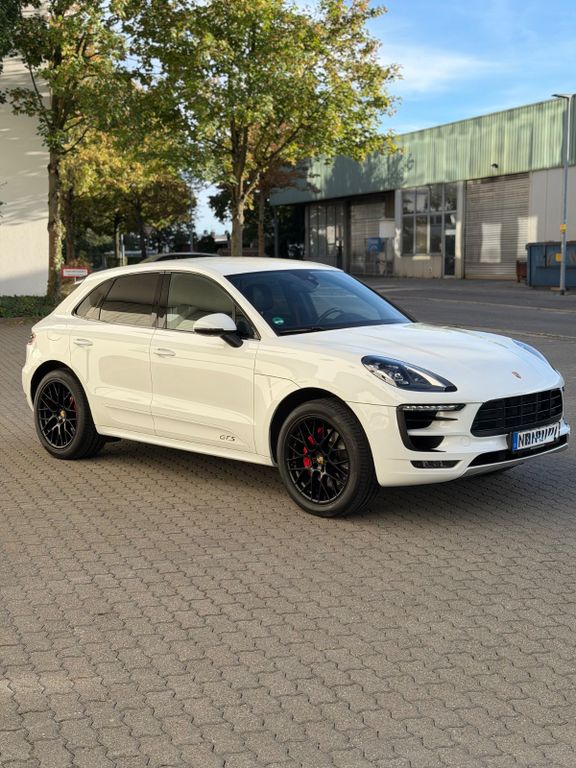 Image of Porsche Macan