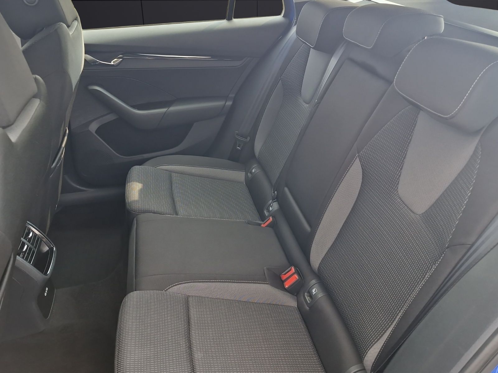 Fahrzeugabbildung SKODA Octavia Combi Ambi. 2.0TDI 110kW 4x4 7G TDI Ambi