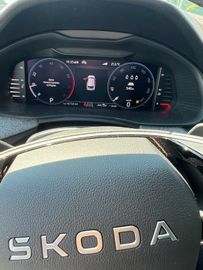 Skoda Kamiq Tour 1,5 TSI AHZV NAVI LED PDC Kamera