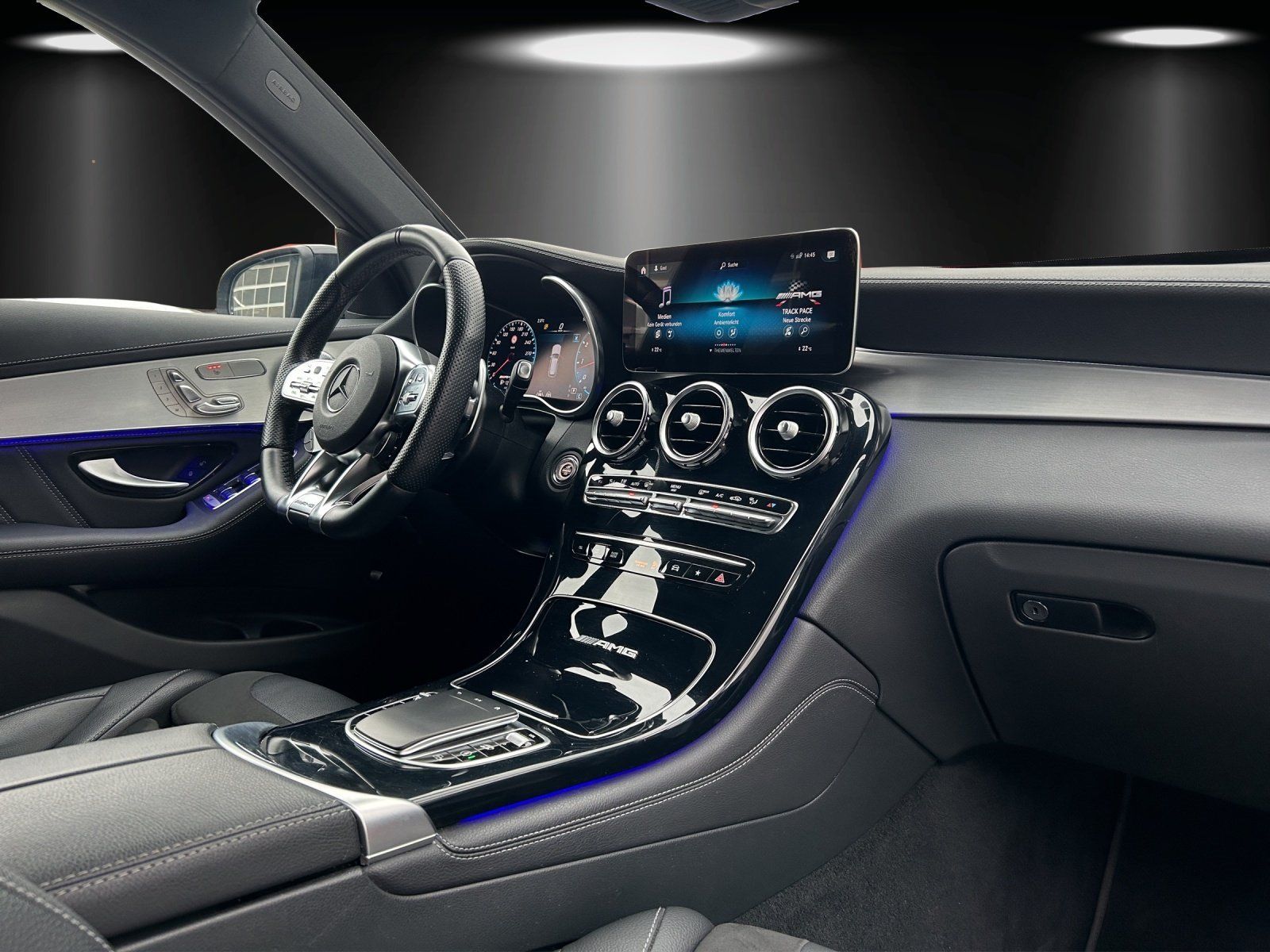 Fahrzeugabbildung Mercedes-Benz GLC 63 S AMG DISTRO Pano MLED Memo HUD Perf.AGA