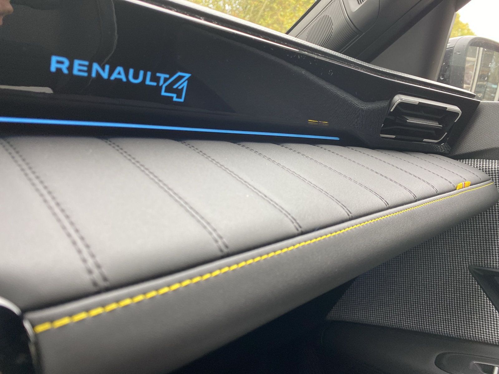 Renault R 4 - Bild 19