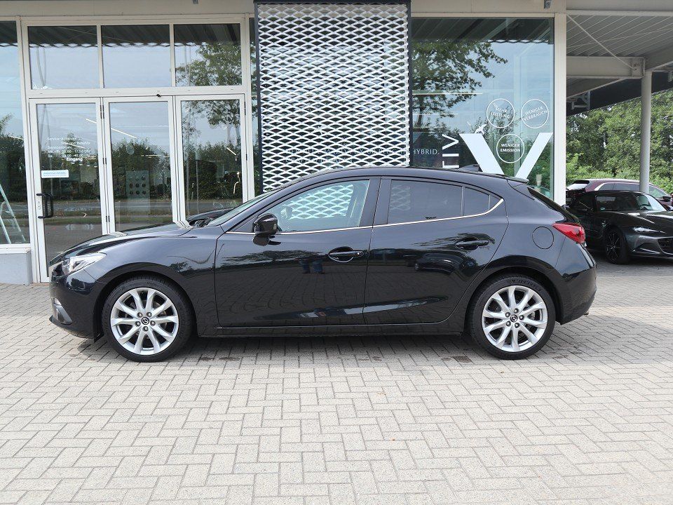 Fahrzeugabbildung Mazda 3 Sports-Line G-120 BI-XENON BOSE HUD EPH RFK SH