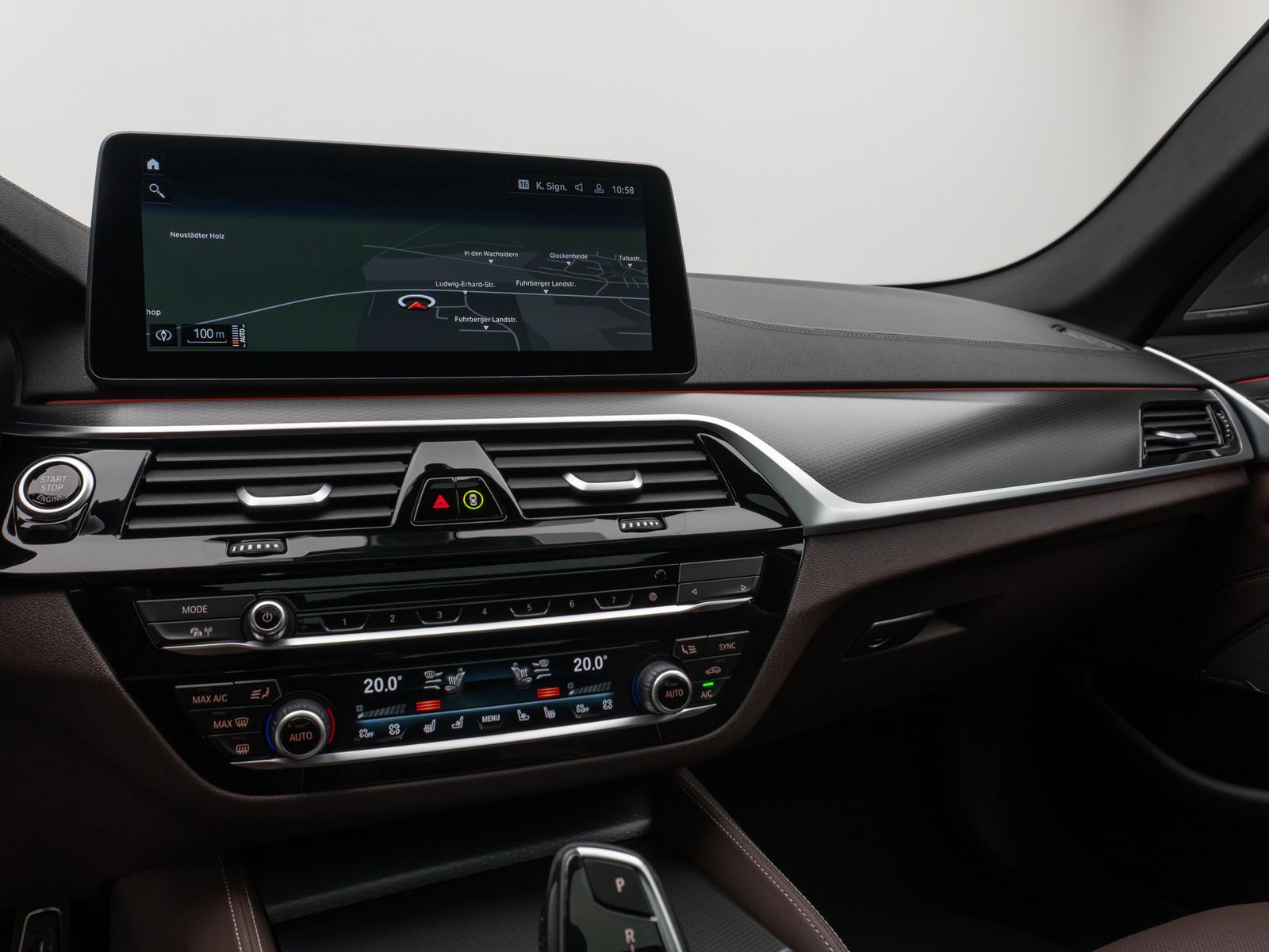 Fahrzeugabbildung BMW 540d xD M Sport Glasdach Kamer Laser HUD H/K 19"