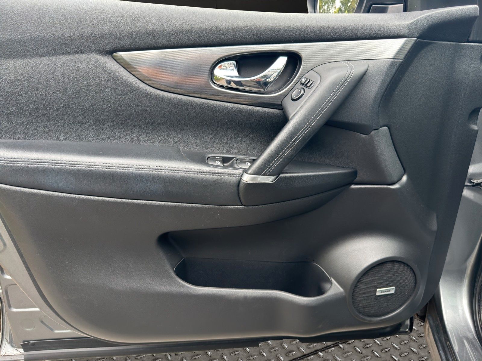 Fahrzeugabbildung Nissan Qashqai Tekna Automatik/Vollaustattung/