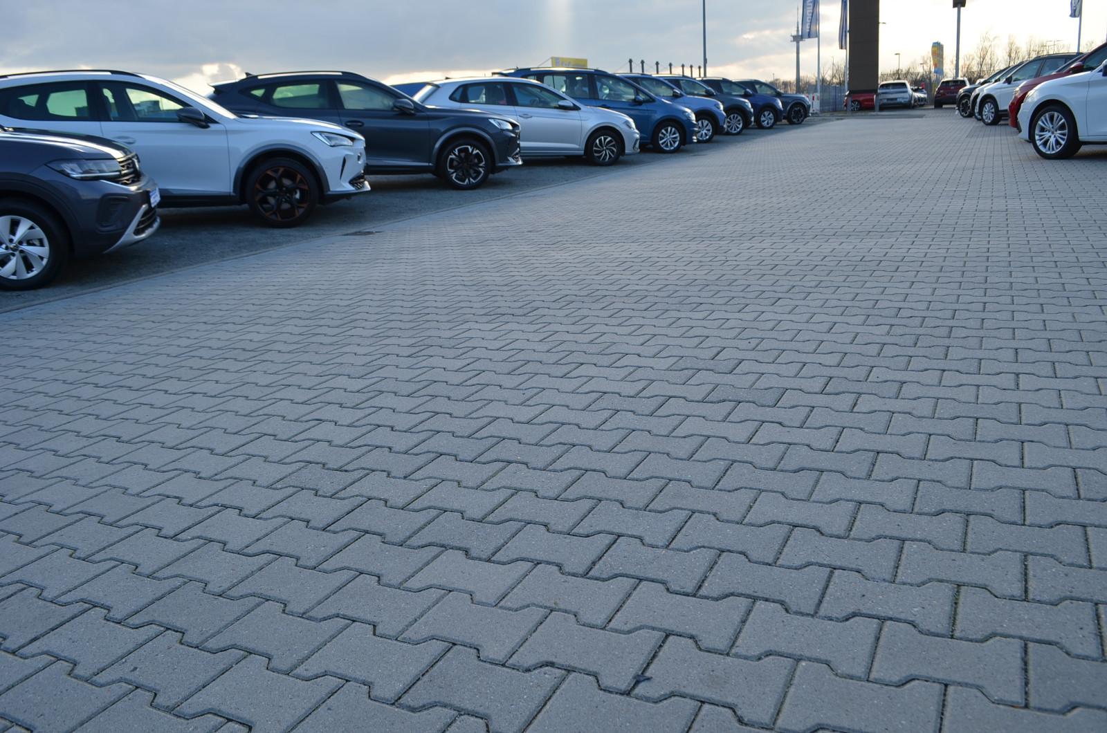 Volkswagen T-Roc DCC PDC KLIMAAUTOMATIK SITZHEIZUNG