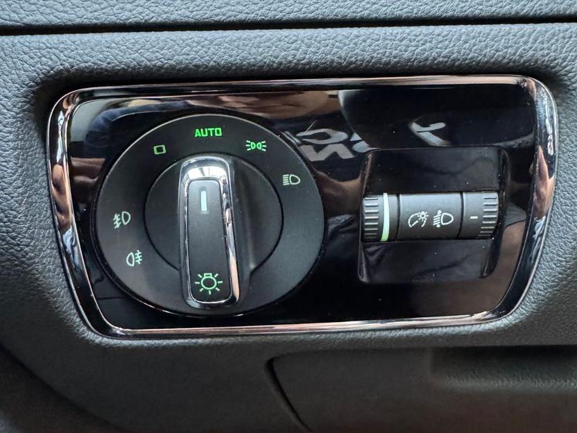 Skoda Superb Combi Active *1.Hand*Garantie*AHK*