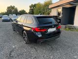 BMW 530 d xDrive M Sport Harman-Kardon Head-Up - BMW 530: 530d