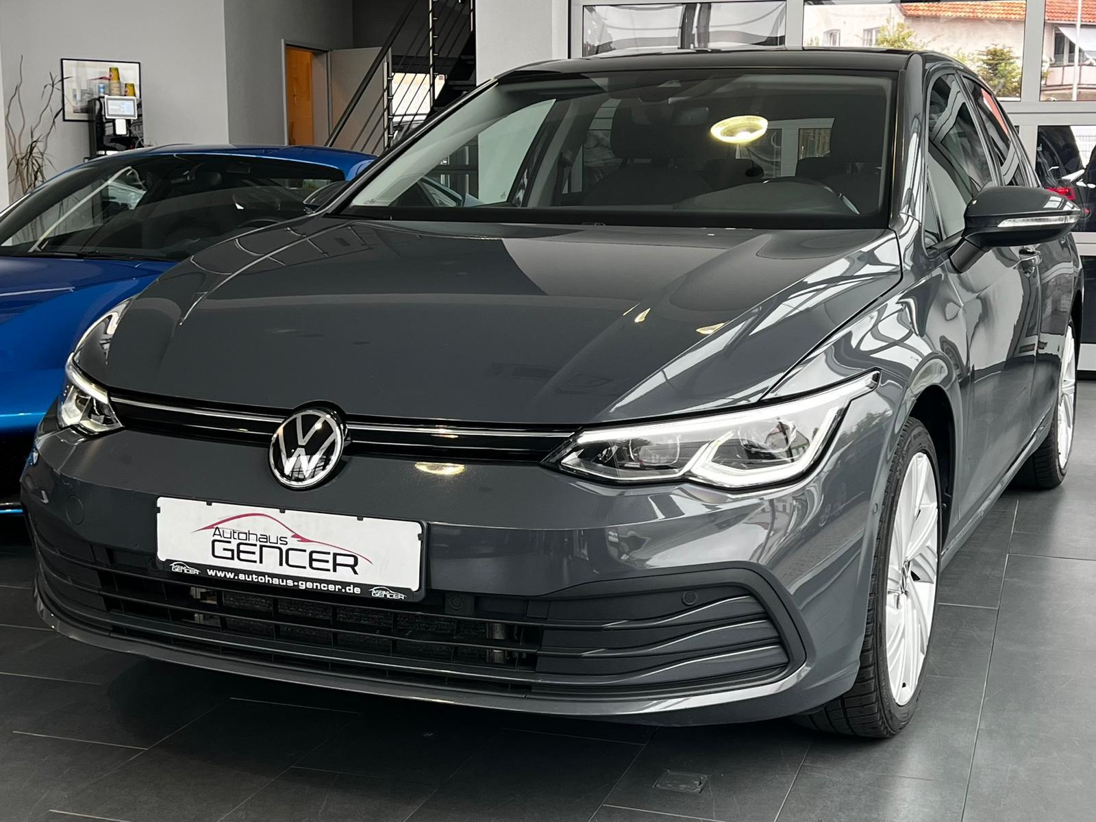 Volkswagen Golf VIII Life 2.0 TDI "Matrix/Pano/Standhzg."