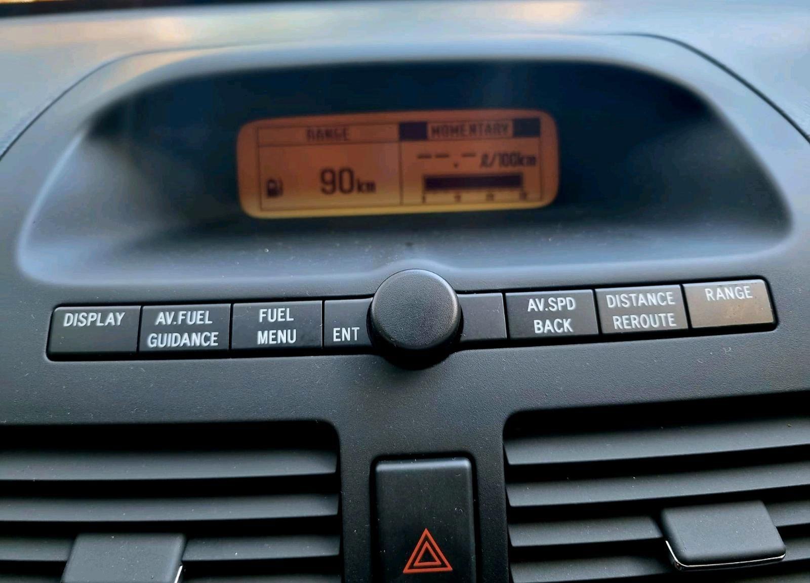 Toyota Avensis 2004 — photo 9