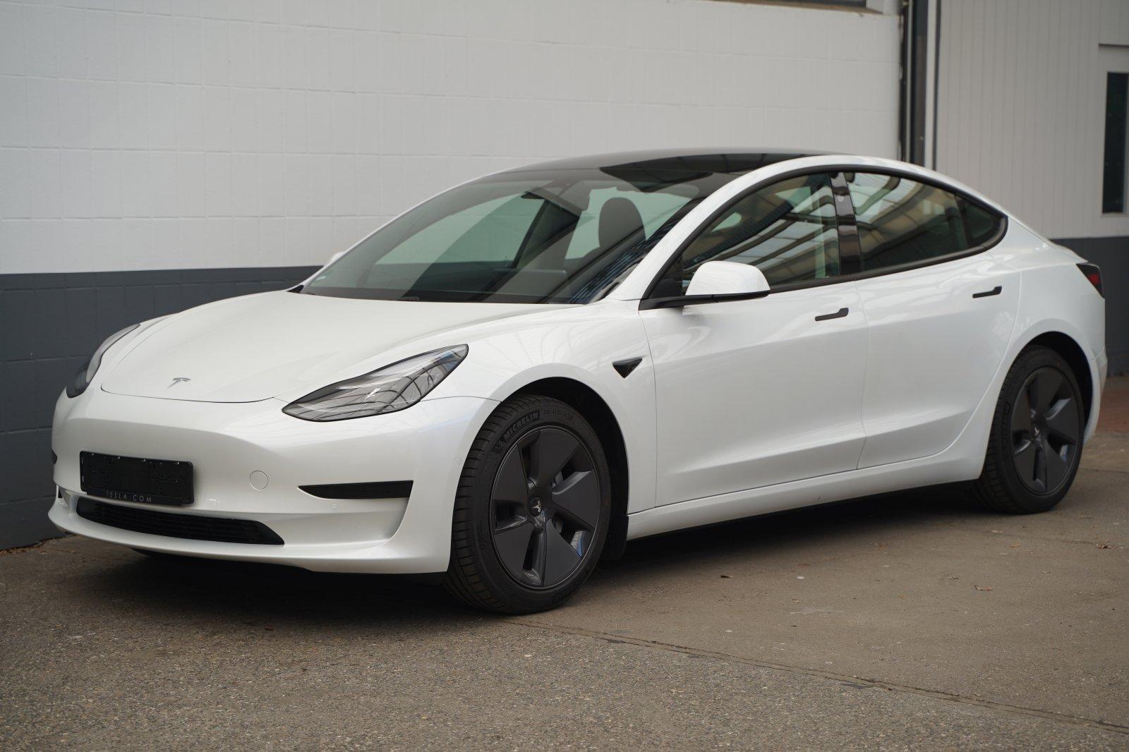 Tesla Model 3 Long Range AWD  *AHK*
