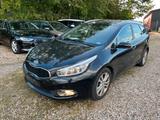 Kia cee'd / Ceed 1.6 GDI Premium Automatic - Kia: Automatic