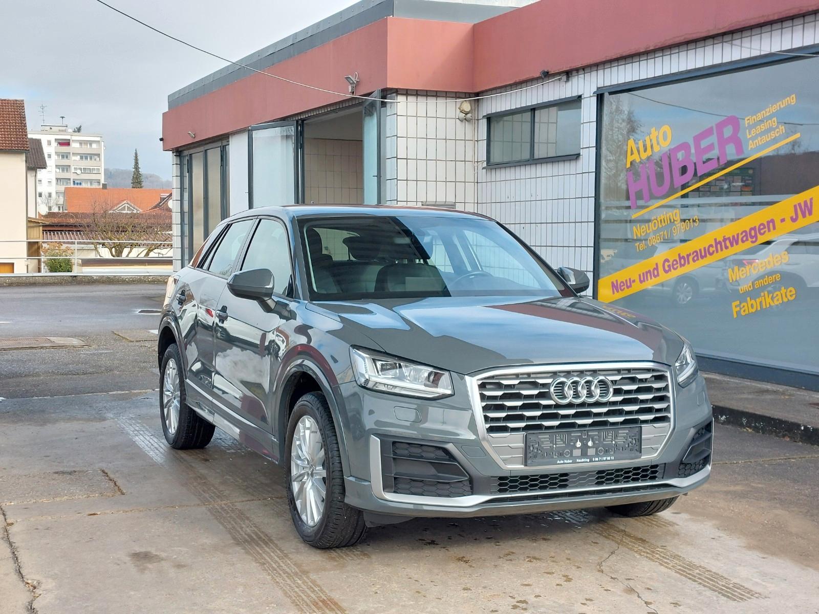 Audi Q2 30 TFSI design  AHK/NAVI/LED/S-LINE