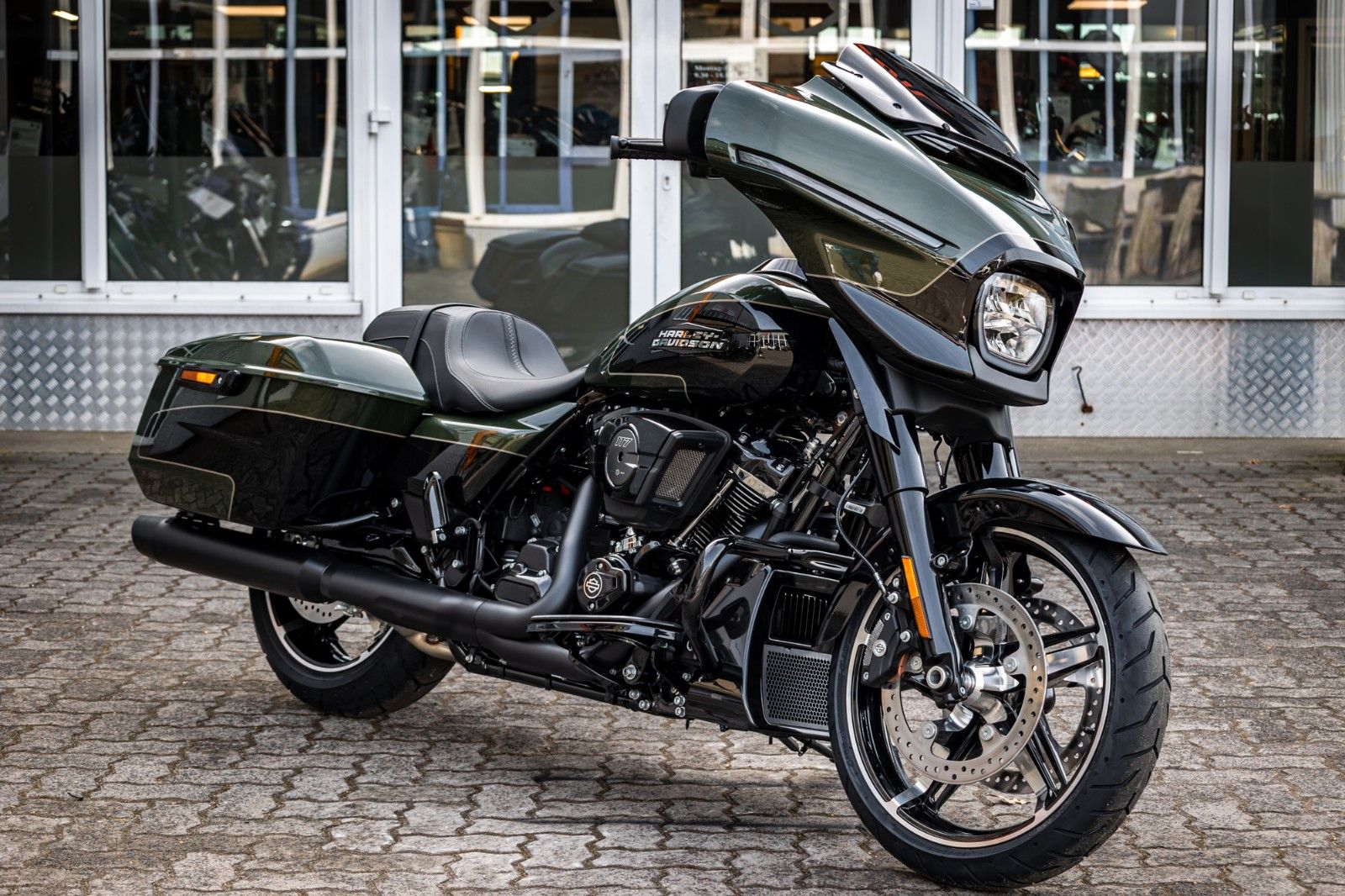 Fahrzeugabbildung Harley-Davidson Street Glide FLHX MY26 117 CUI