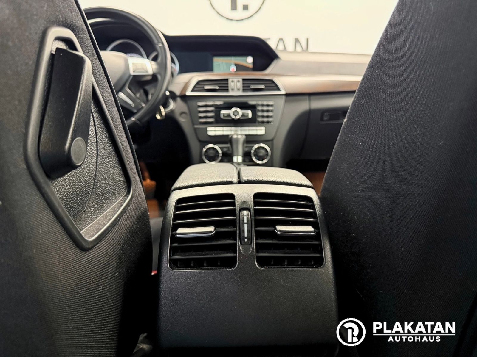 Fahrzeugabbildung Mercedes-Benz C 180CDI T-Model Bi-Xenon Automatik NAVI AHK