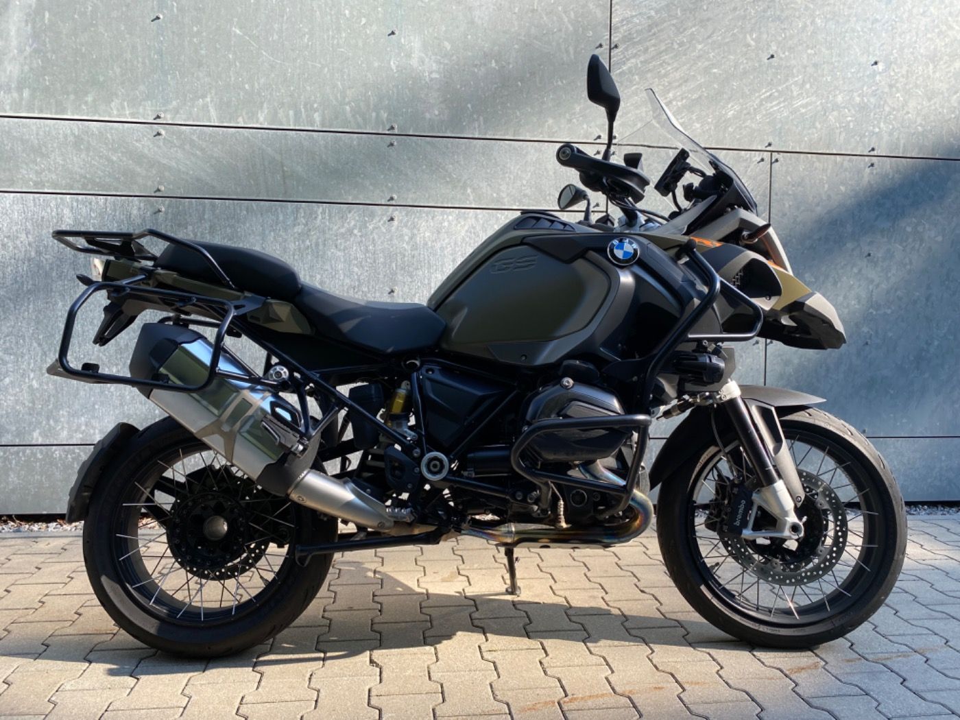 Fahrzeugabbildung BMW R 1200 GS Adventure 3 Pakete