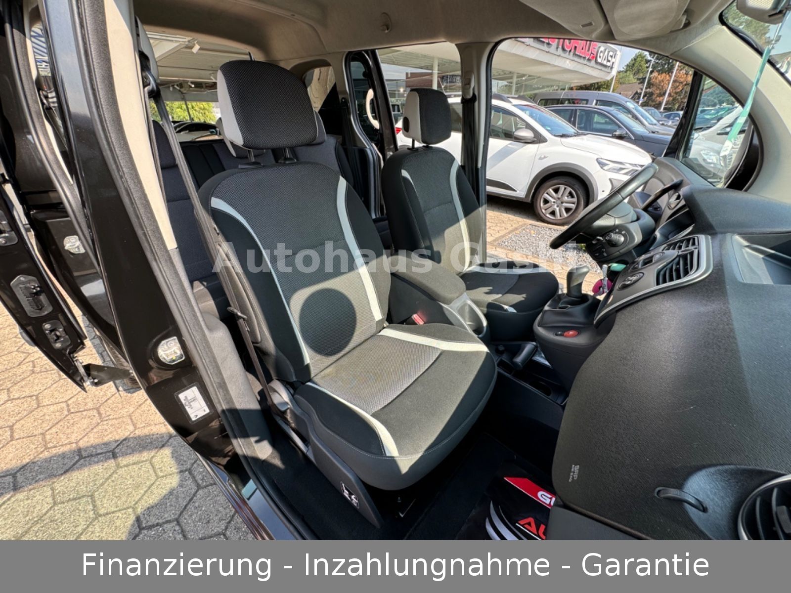 Fahrzeugabbildung Renault Kangoo Paris 1.6*Klima*SHZ*Getriebe+Kupplung-Neu