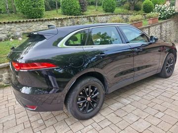 Jaguar F-Pace - 6
