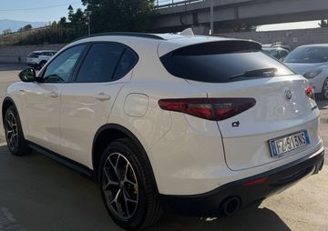 Alfa-Romeo Stelvio - 5