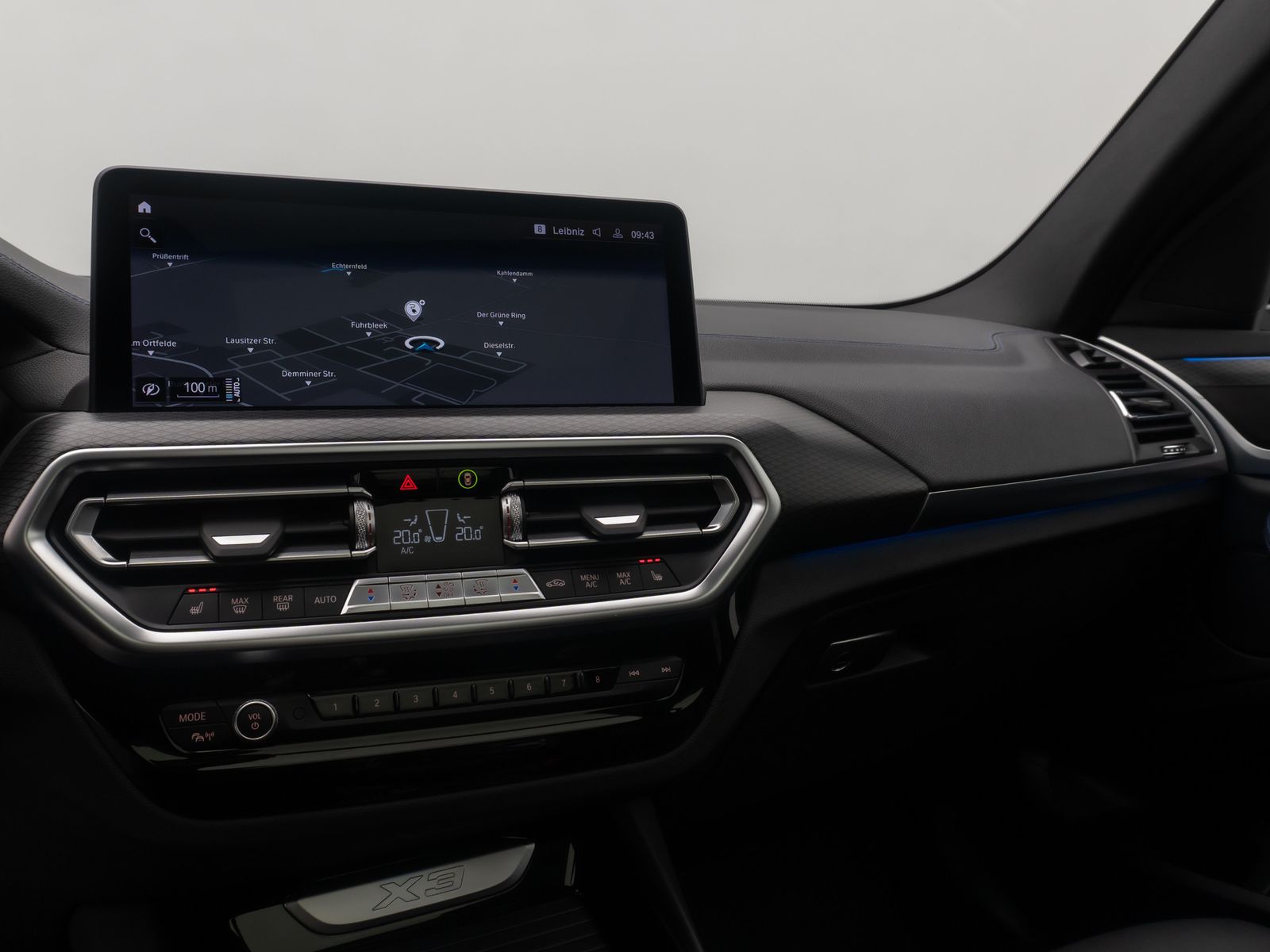 Fahrzeugabbildung BMW X3 xD30e M Sport Laser DAB Kamera HUD Panorama