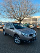 Nissan Quashqai +2 - Nissan: Qu