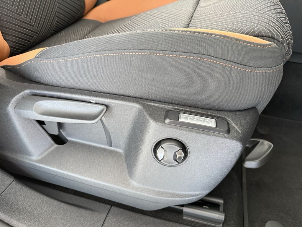 Fahrzeugabbildung Volkswagen Caddy 2.0 TDI 4MOTION PanAmericana