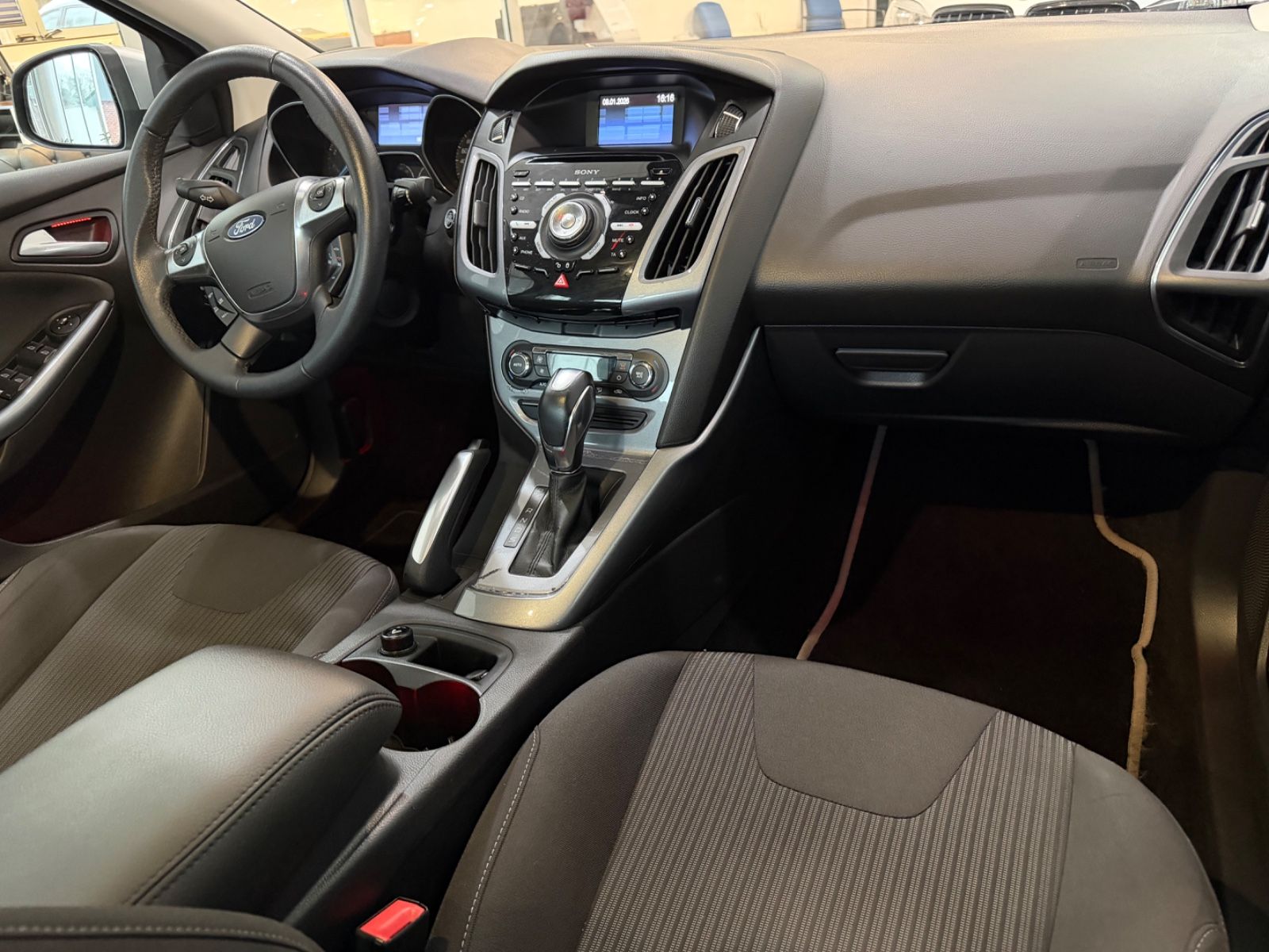 Fahrzeugabbildung Ford Focus Lim. Titanium