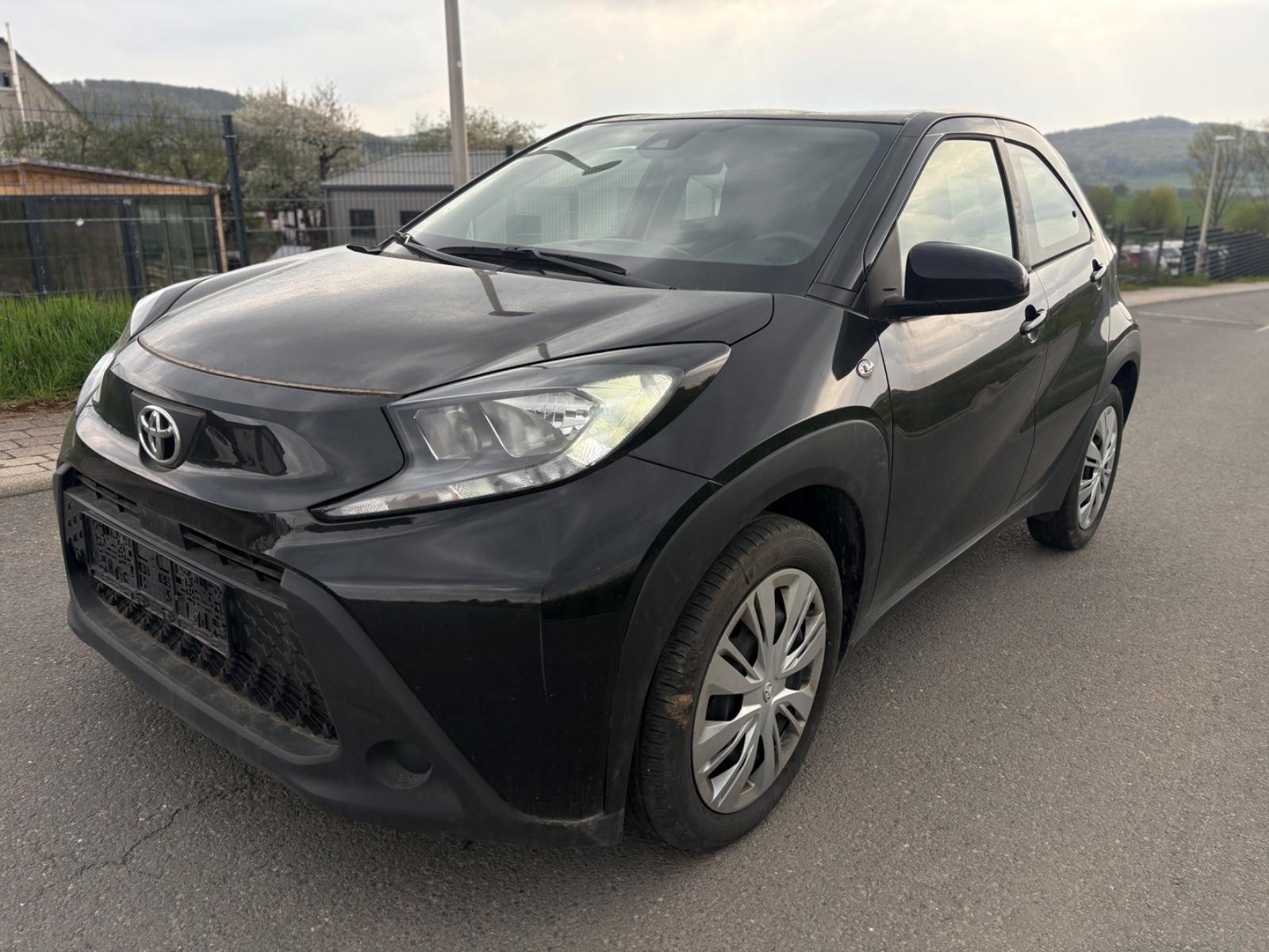 Toyota Aygo (X) 1.0 KAMERA*KLIMA*TEMPOMAT*LANEASSIST