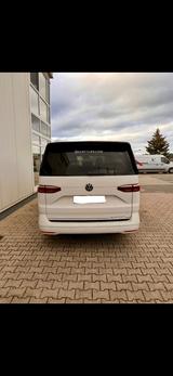 Volkswagen T7 Multivan 2,0 TDI SCR DSG Überhang Edition... - VW T7 Multivan von privat