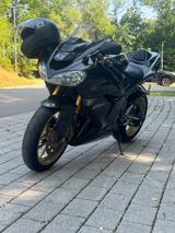 Kawasaki Ninja ZX 10 R - KAWASAKI 2005 ZX10R