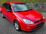 Ford Focus*44000KM*TÜV-REIFEN-KUPPLUNG-NEU!!!KLIMA - Ford Focus aus 1999