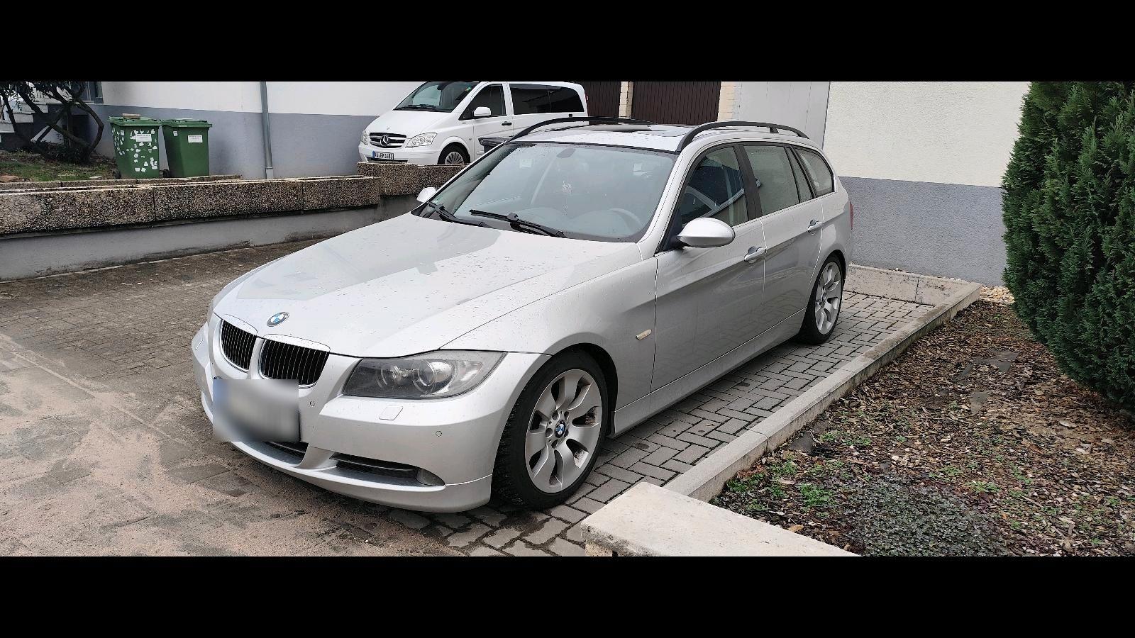BMW 330
