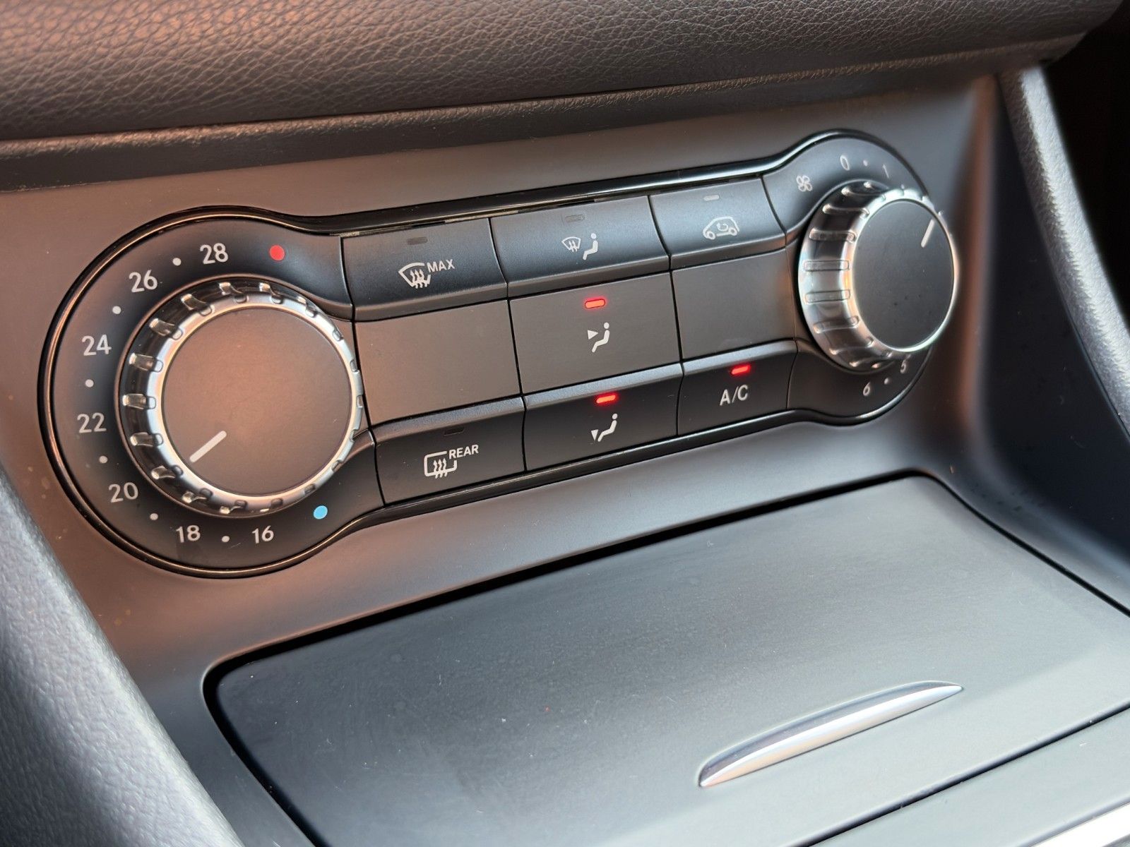 Fahrzeugabbildung Mercedes-Benz CLA 200 AMG Line SB*Night-Paket*Xenon*SHZ*Navi**