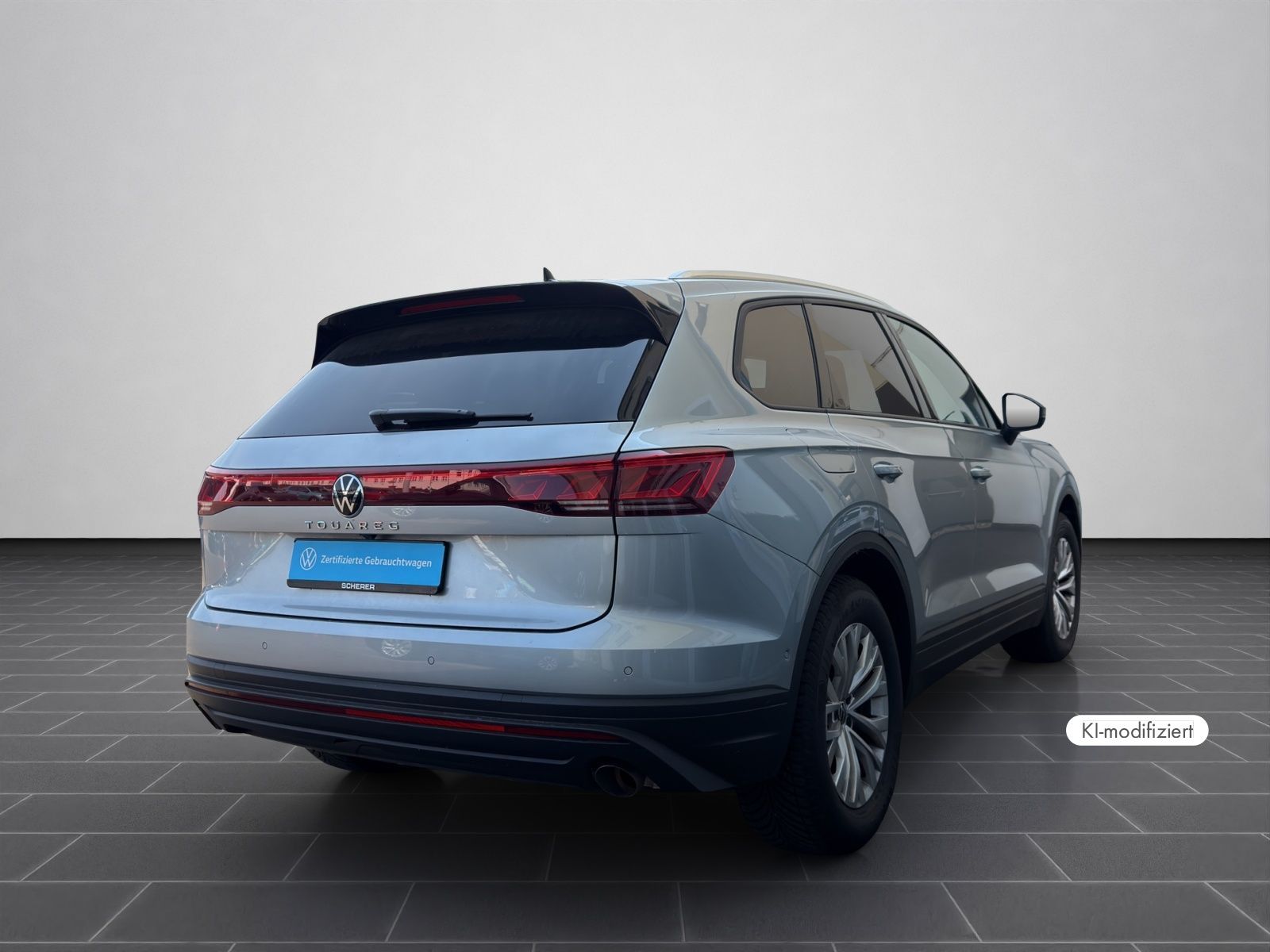 Volkswagen Touareg 3.0 TDI V6 4MOTION LED AHK NAVI PANO REA foto 2