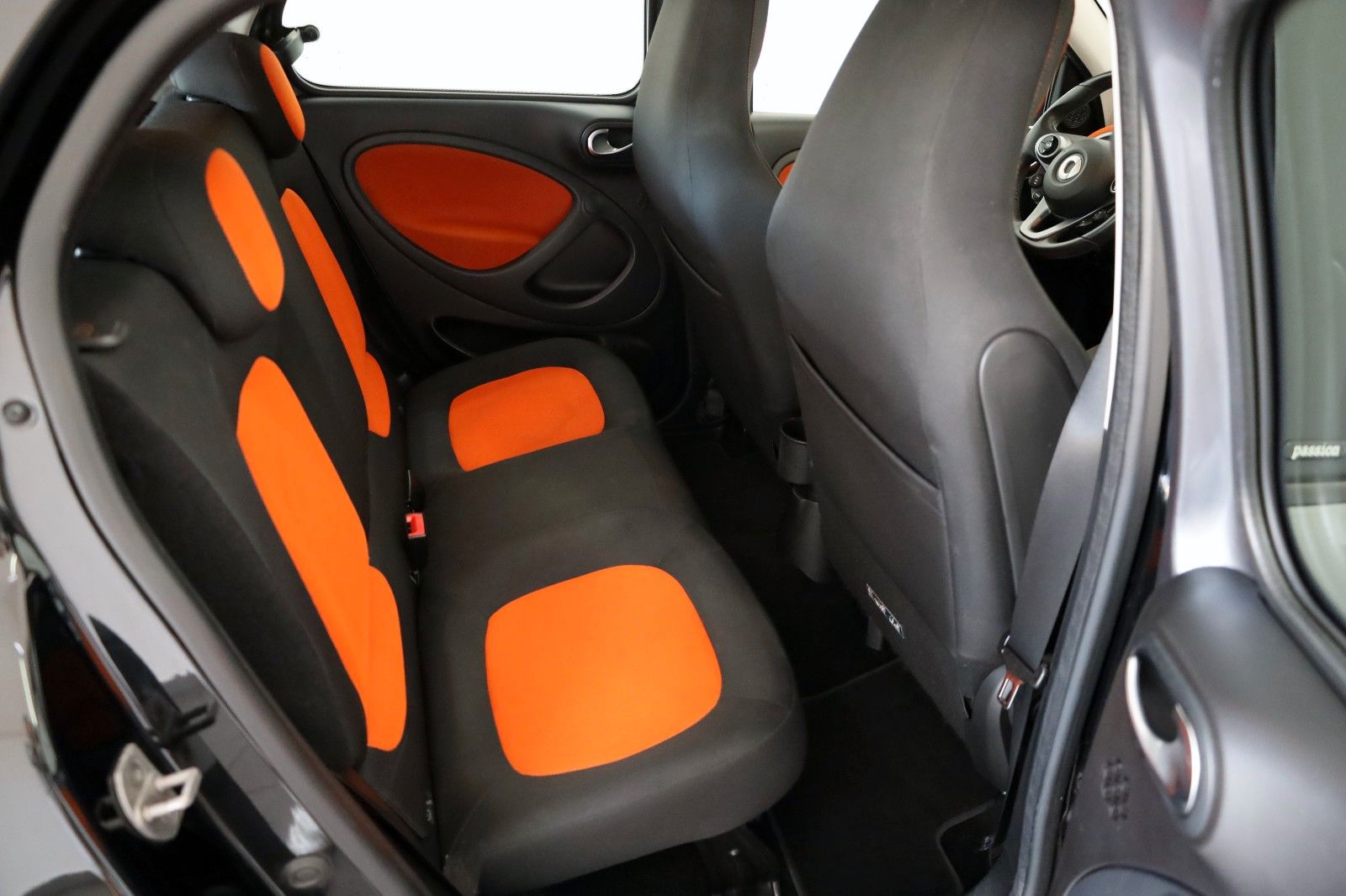 Fahrzeugabbildung Smart ForFour Passion Navi,SH,PDC, Allwetterreifen