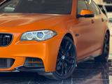 BMW M550d xDrive 381 PS matt orange Foliert - BMW M550: 550d