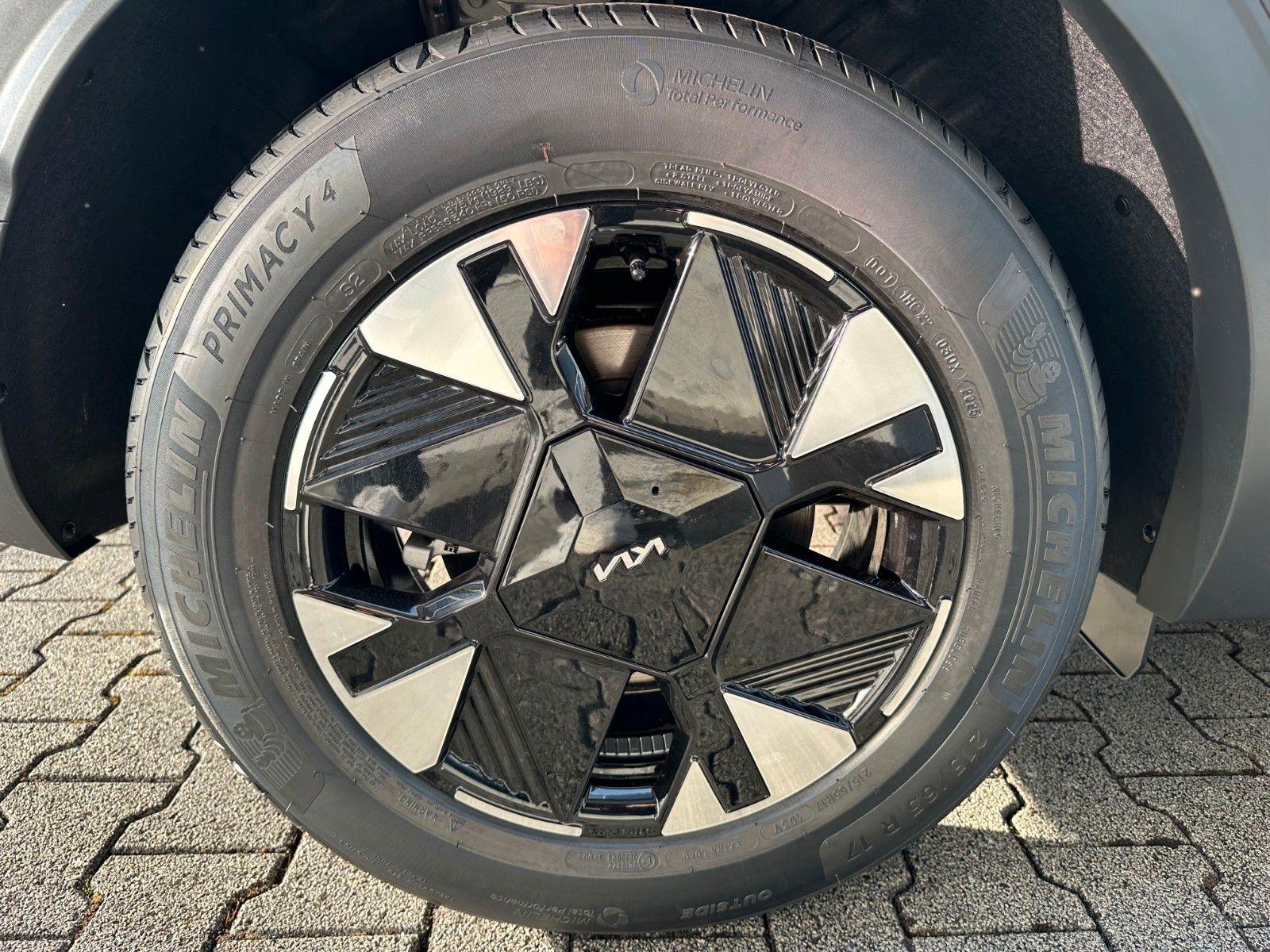 Fahrzeugabbildung Kia Sportage 1.6T 2WD VISION KOM MT