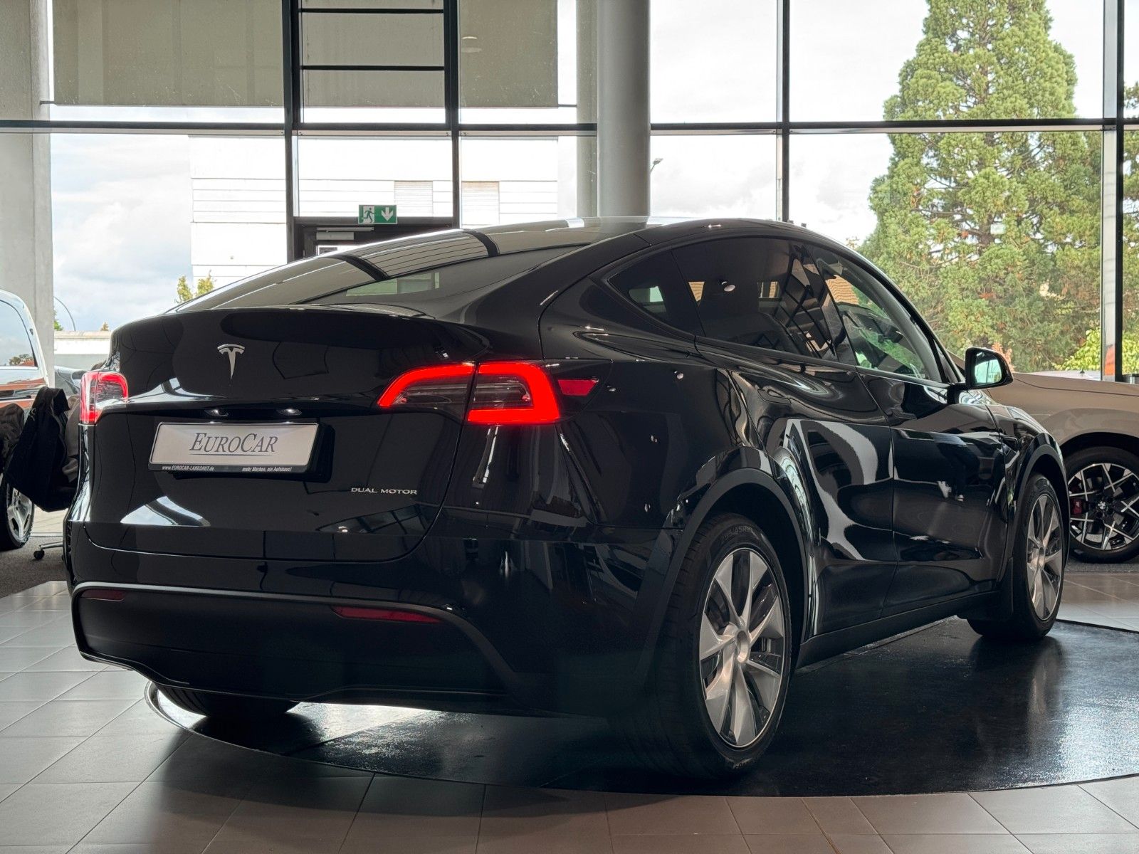 Tesla Model Y AWD Long Range Dual Motor Panorama AHK foto 19
