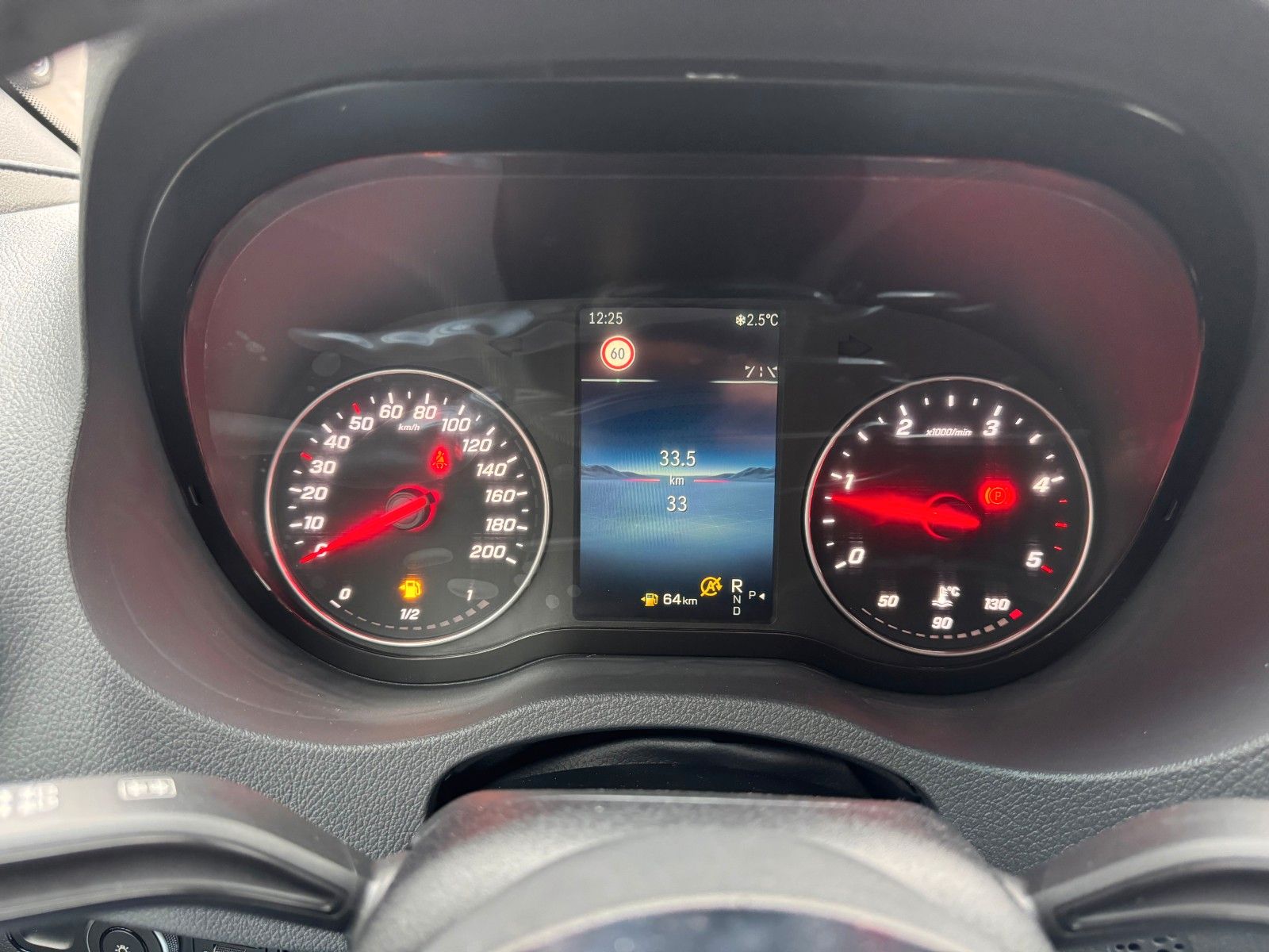 Fahrzeugabbildung Mercedes-Benz Sprinter 319 CDI 3665 Klima Kamera AHK