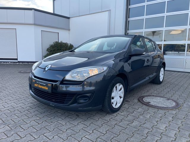 Renault Megane III Lim. 5-trg. Je t'aime