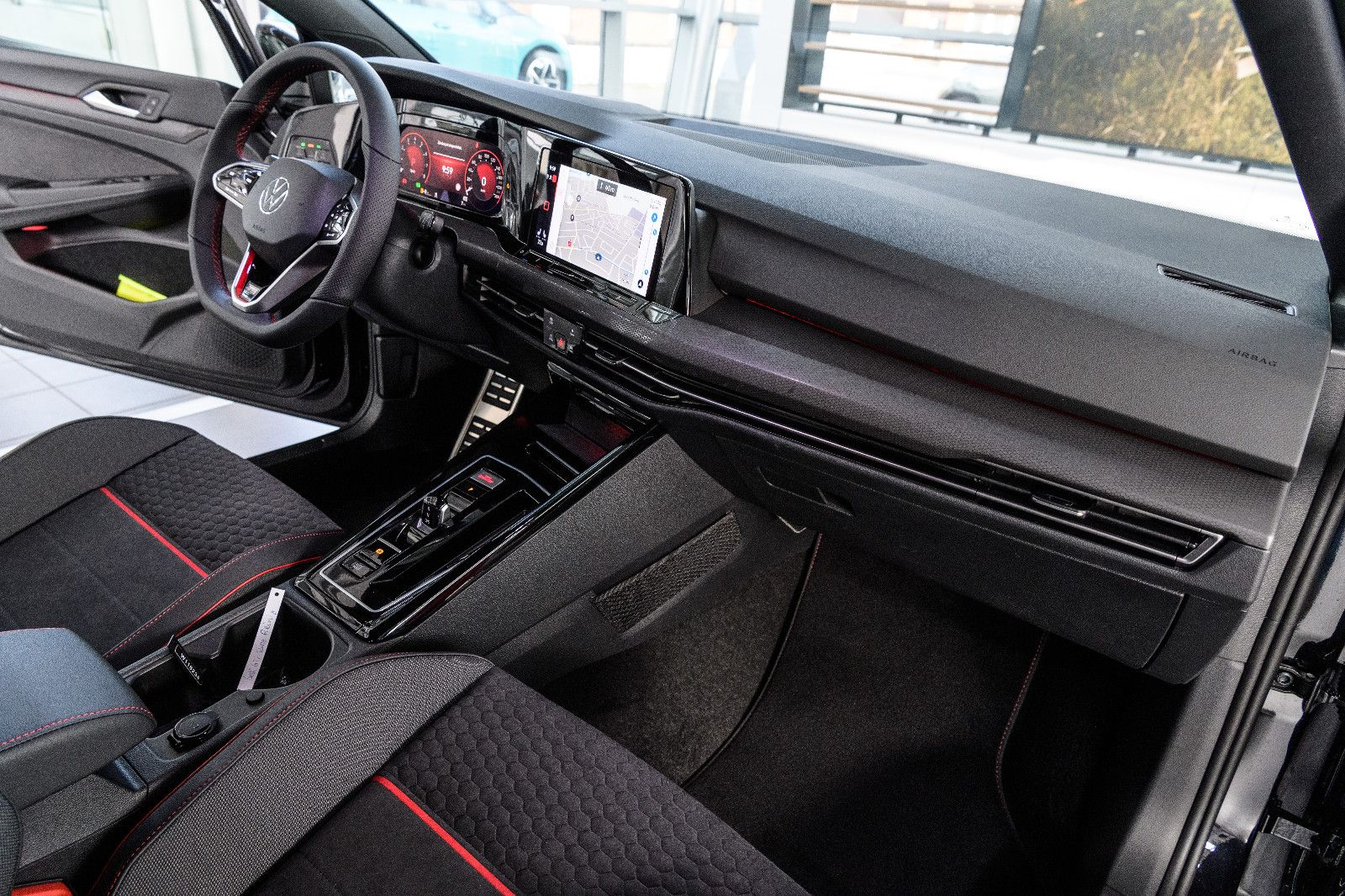 Fahrzeugabbildung Volkswagen Golf VIII GTI Clubsport *BLACK-STYLE*19"*KAMERA*