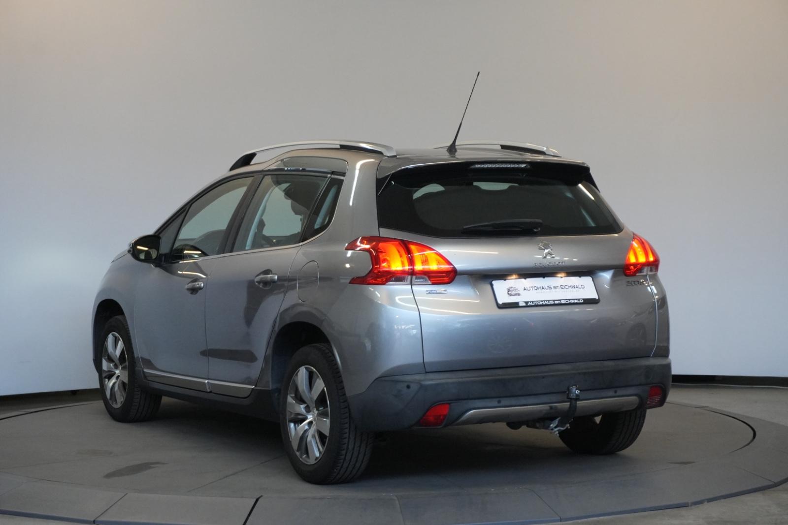 Peugeot 2008 1.2 VTi Allure Automatik PDC AHK