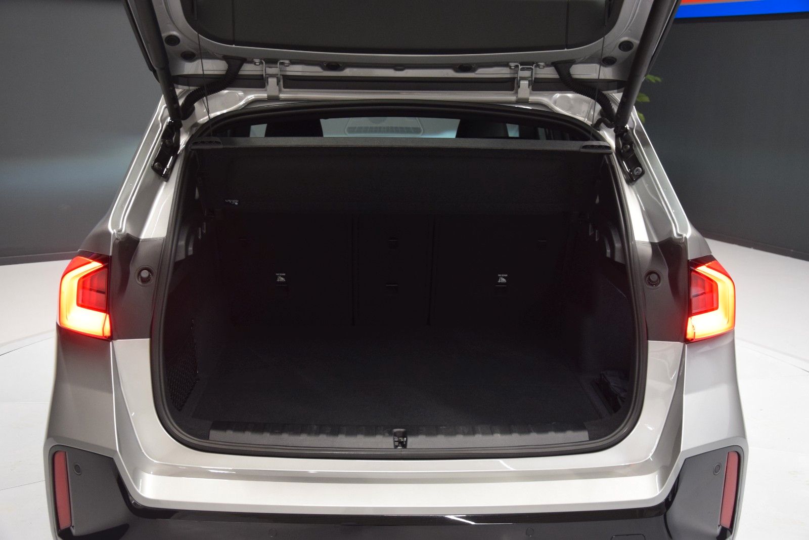 Fahrzeugabbildung BMW X1 sDrive 20 i M Sport ACC Leder H&k LED Kamera