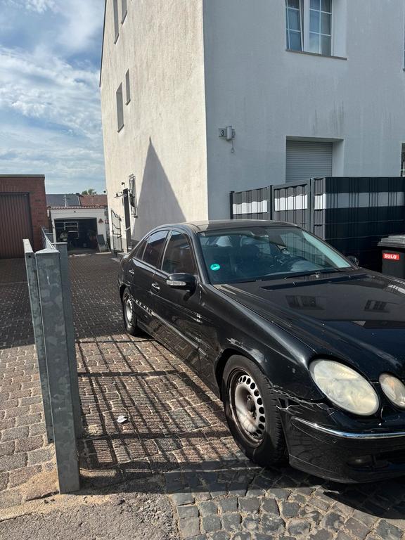 Mercedes-Benz E 320