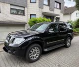 Nissan Pathfinder 3.0 V6 dCi Automatik LE - Nissan Pathfinder: V6