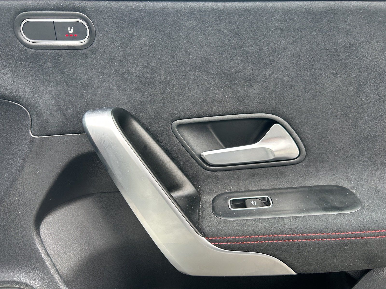 Fahrzeugabbildung Mercedes-Benz A 220 d+AMG KeyGO Totwinkel NIGHT