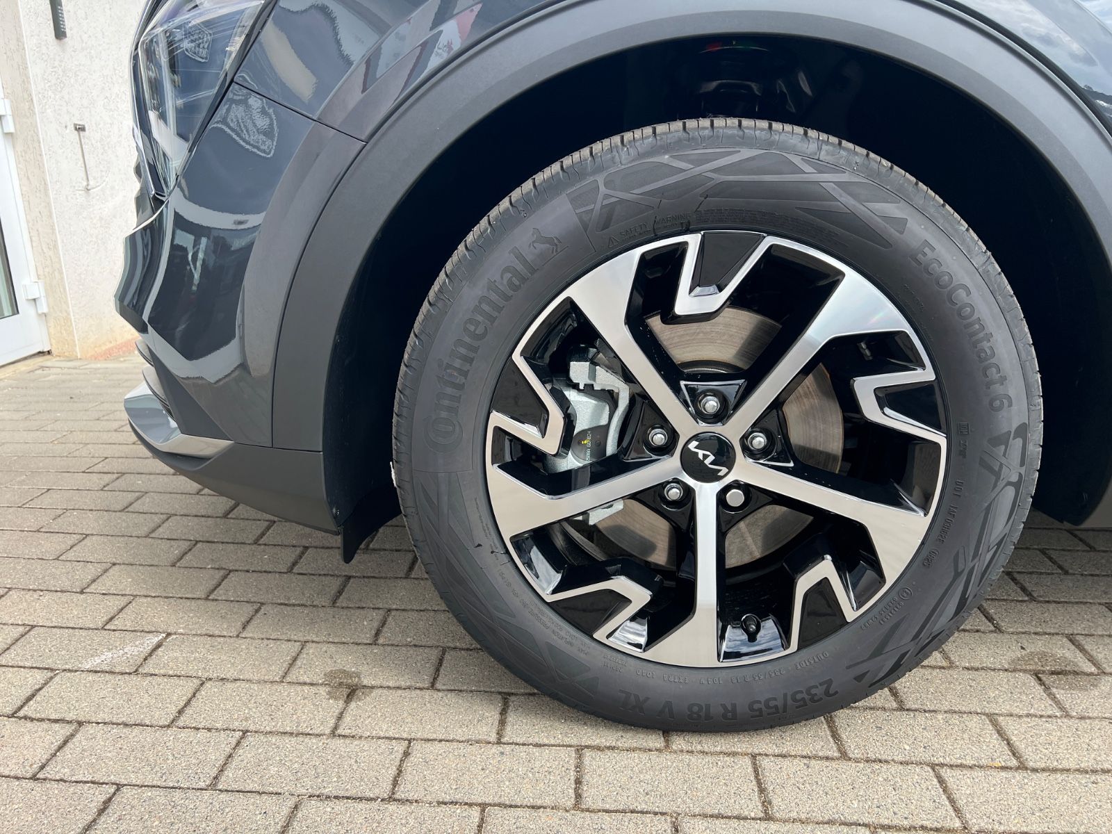 Fahrzeugabbildung Kia SPORTAGE 1.6T 48V 2WD DCT ULTIMATE EDITION