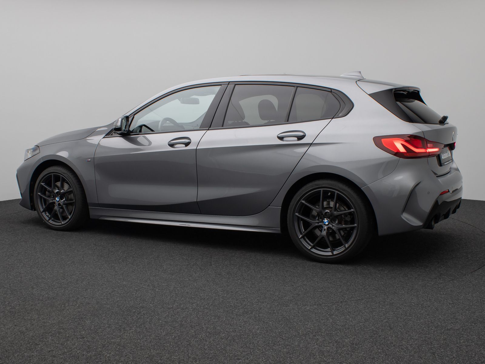 Fahrzeugabbildung BMW 120i M Sport Panorama PDC DAB Lenkrhzg Komfort