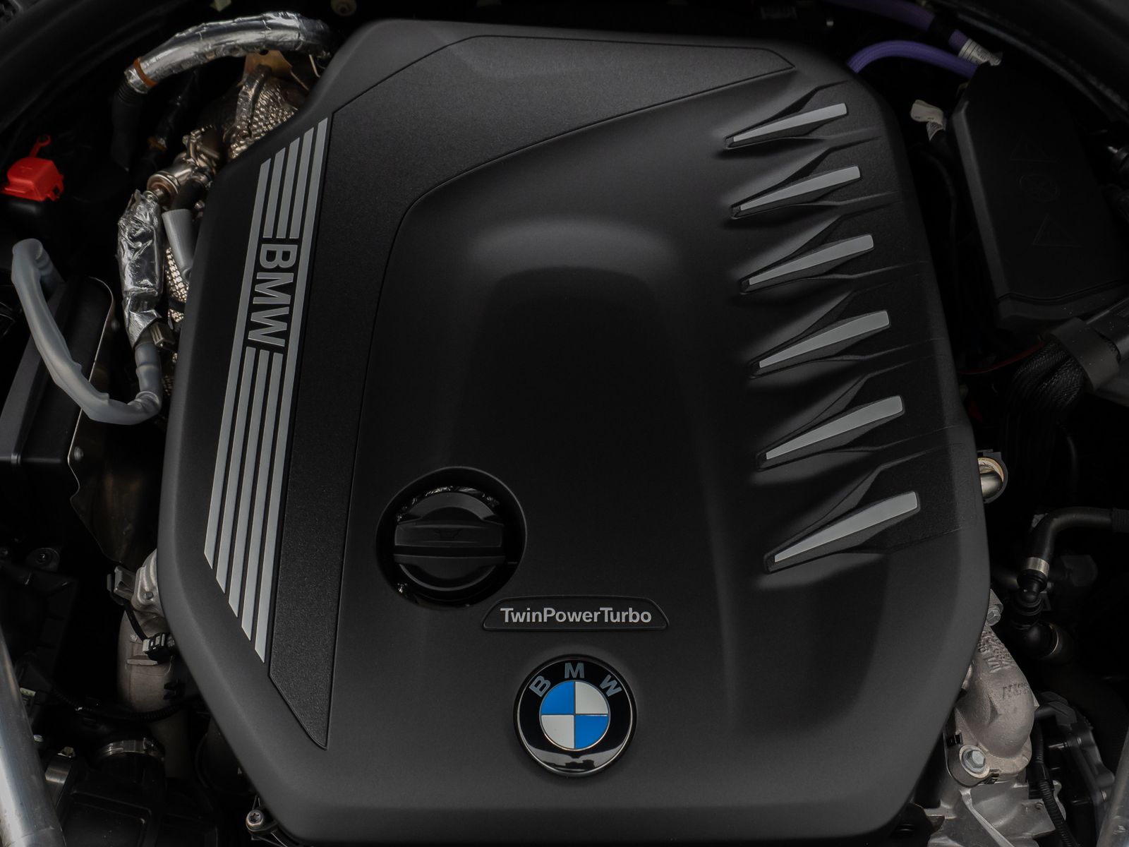 Fahrzeugabbildung BMW 530d  Panorama Kamera Laser HUD DAB HiFi Komfort